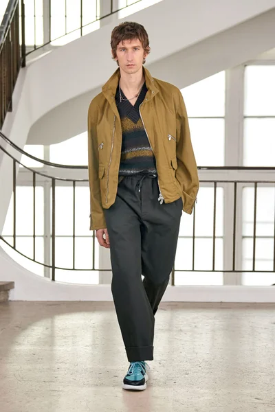 Look 13